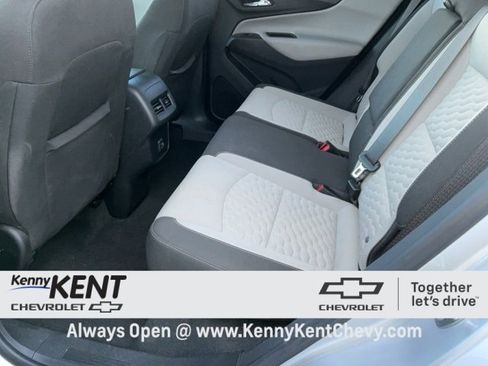 Used 2020 Chevrolet Equinox LS w/ LS Convenience Package image 17