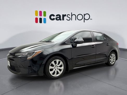 Used 2024 Toyota Corolla LE image 1