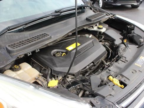 Used 2016 Ford Escape Titanium FWD image 21