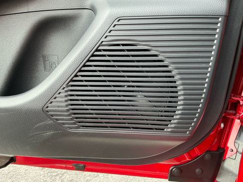 Certified 2025 Toyota Prius XLE image 25