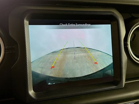 Used 2021 Jeep Wrangler Sahara w/ Cold Weather Group image 23