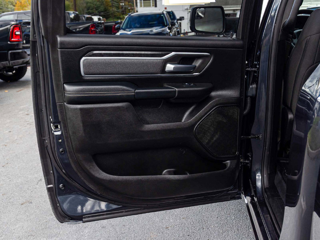 Used 2019 RAM 1500 Big Horn AWD/4WD image 14