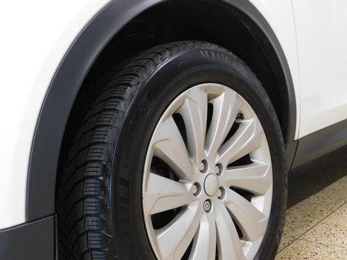Used 2020 Land Rover Discovery Sport SE AWD/4WD image 17