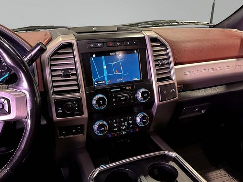 Used 2019 Ford F250 Platinum w/ Platinum Ultimate Package image 10