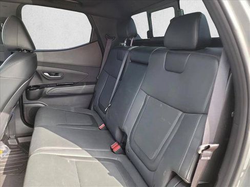 Used 2022 Hyundai Santa Cruz Limited AWD/4WD image 18