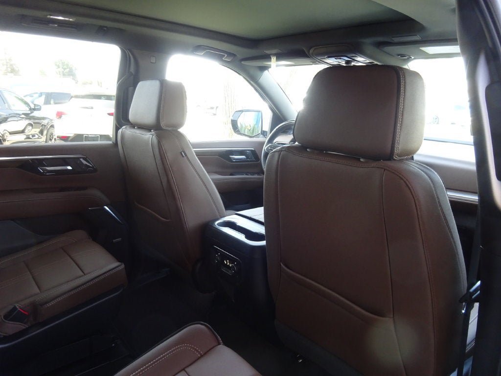 New 2026 Chevrolet Tahoe High Country AWD/4WD image 21