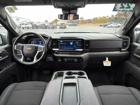 Certified 2022 Chevrolet Silverado 1500 LT image 22