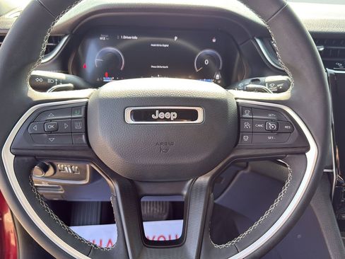 Used 2024 Jeep Grand Cherokee L Laredo RWD image 14