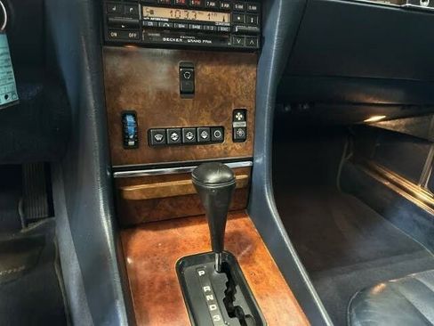 Used 1988 Mercedes-Benz 560 SL image 24