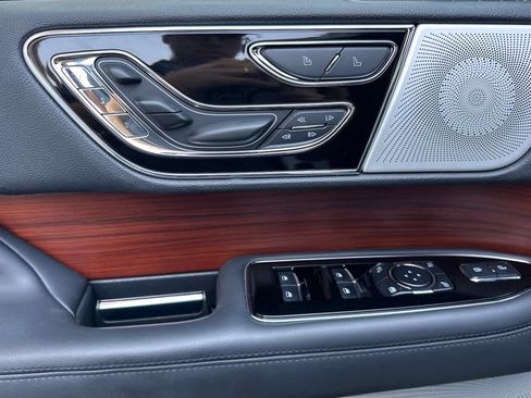 Certified 2024 Lincoln Navigator Reserve AWD/4WD image 13