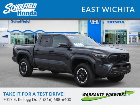 Used 2025 Toyota Tacoma TRD Off-Road w/ TRD Off Road Upgrade Package AWD/4WD image 1