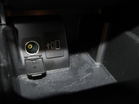 Used 2025 Ford Explorer ST-Line w/ Premium Package image 21