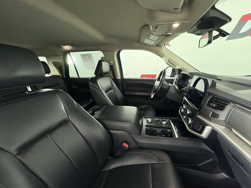 Used 2023 Ford Expedition Max XLT image 34