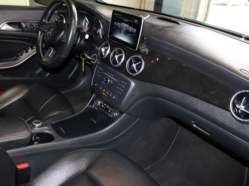 Used 2015 Mercedes-Benz CLA 250 4MATIC image 33