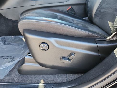 Used 2022 Jeep Grand Cherokee Laredo X image 14