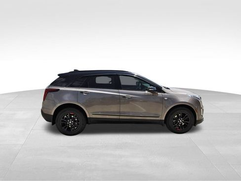 Certified 2023 Cadillac XT5 Premium Luxury w/ Technology Package FWD image 5