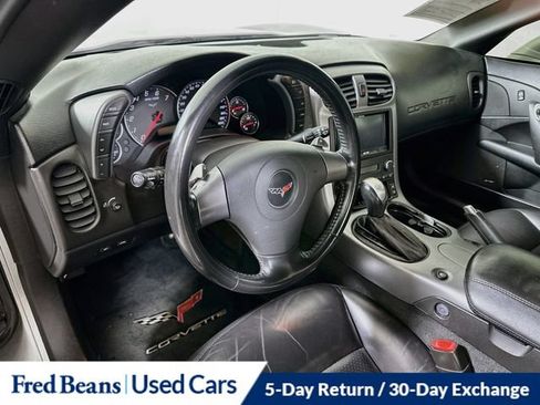 Used 2006 Chevrolet Corvette Coupe w/ Preferred Equipment Group RWD image 14