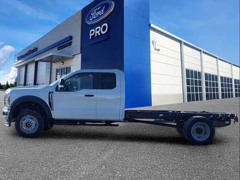 New 2026 Ford F450 XL w/ XL Chrome Package image 27