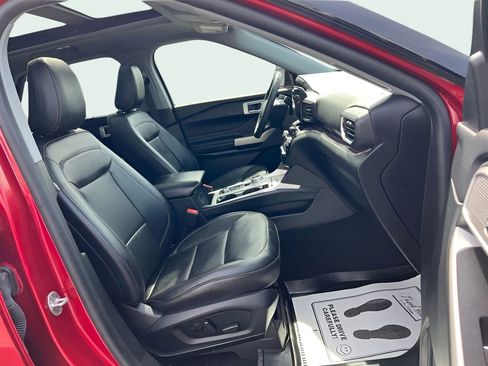 Used 2023 Ford Explorer Limited w/ Equipment Group 301A image 24