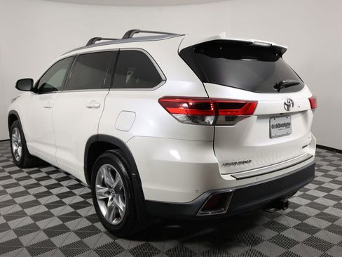 Used 2017 Toyota Highlander Limited image 4