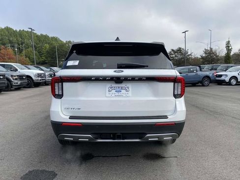 New 2026 Ford Explorer Active image 4