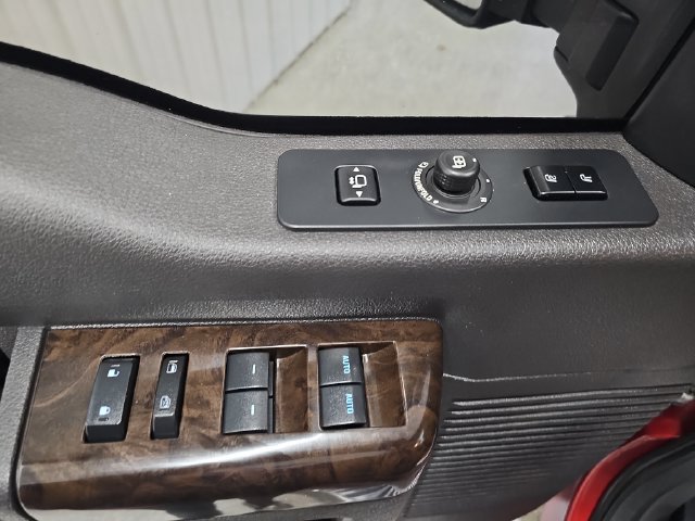 Used 2015 Ford F250 Platinum w/ FX4 Off-Road Package AWD/4WD image 11