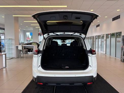 Certified 2025 Nissan Rogue S AWD/4WD image 10