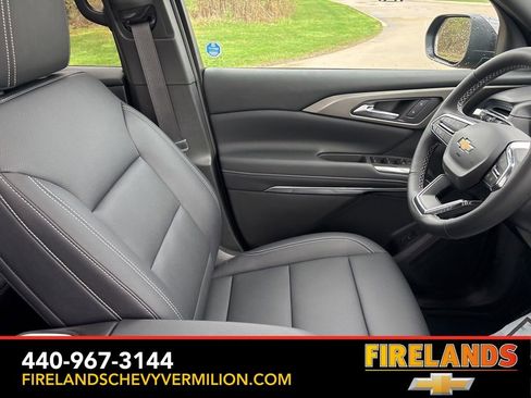 New 2026 Chevrolet Traverse LT w/ Sun and Wheel Package image 38