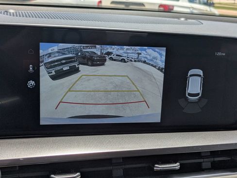 Used 2025 Kia Telluride S FWD image 18