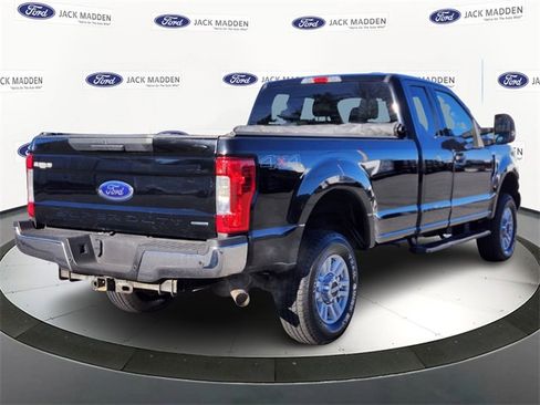 Used 2017 Ford F350 XLT image 5