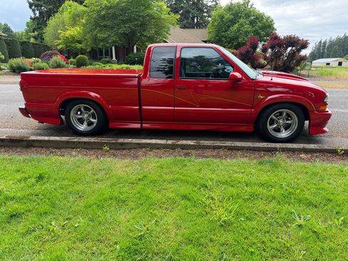 Used 2001 Chevrolet S10 Pickup Xtreme w/ Preferred Equipment Group RWD image 8