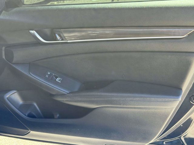 Used 2020 Honda Accord Sport image 9