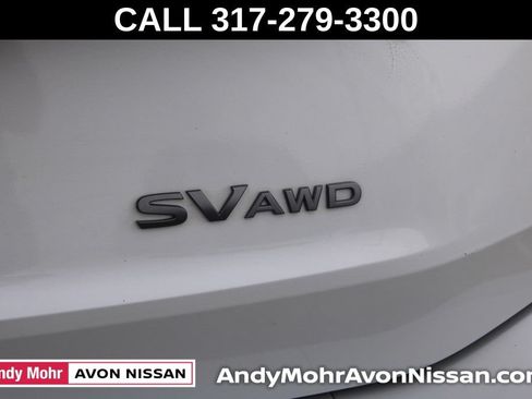Used 2024 Nissan Rogue SV AWD/4WD image 9