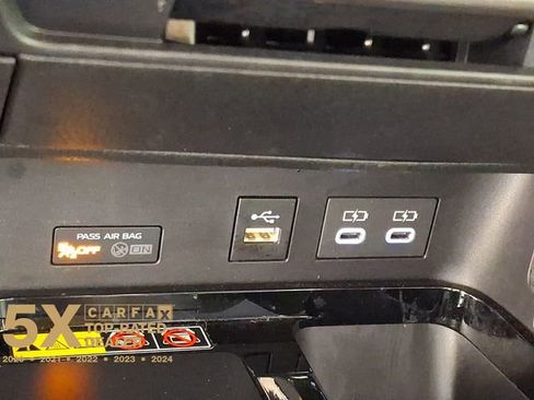 Certified 2025 Toyota Camry XLE image 28