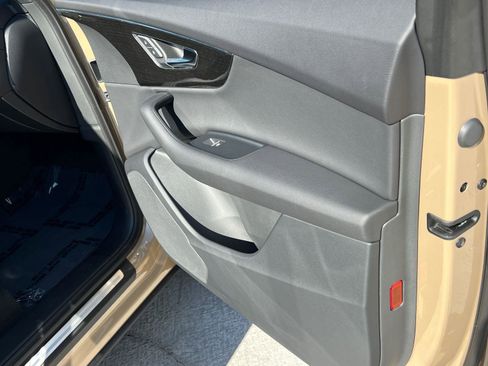 Certified 2025 Audi Q7 3.0T Premium w/ Convenience Package image 14