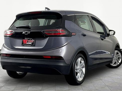 Used 2022 Chevrolet Bolt LT FWD image 6