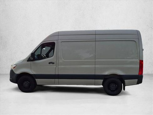 Used 2024 Mercedes-Benz Sprinter 2500 image 8