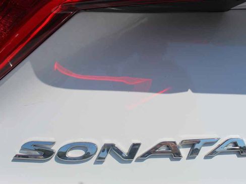 Used 2017 Hyundai Sonata Sport w/ Value Edition Package 02 FWD image 7