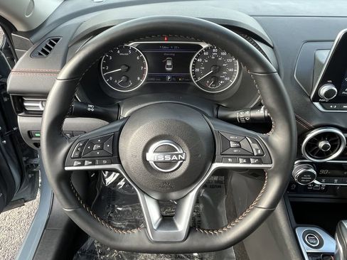 Used 2025 Nissan Sentra SR image 12
