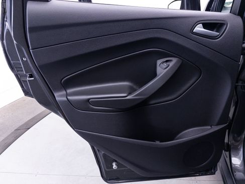 Used 2015 Ford Escape SE FWD image 26