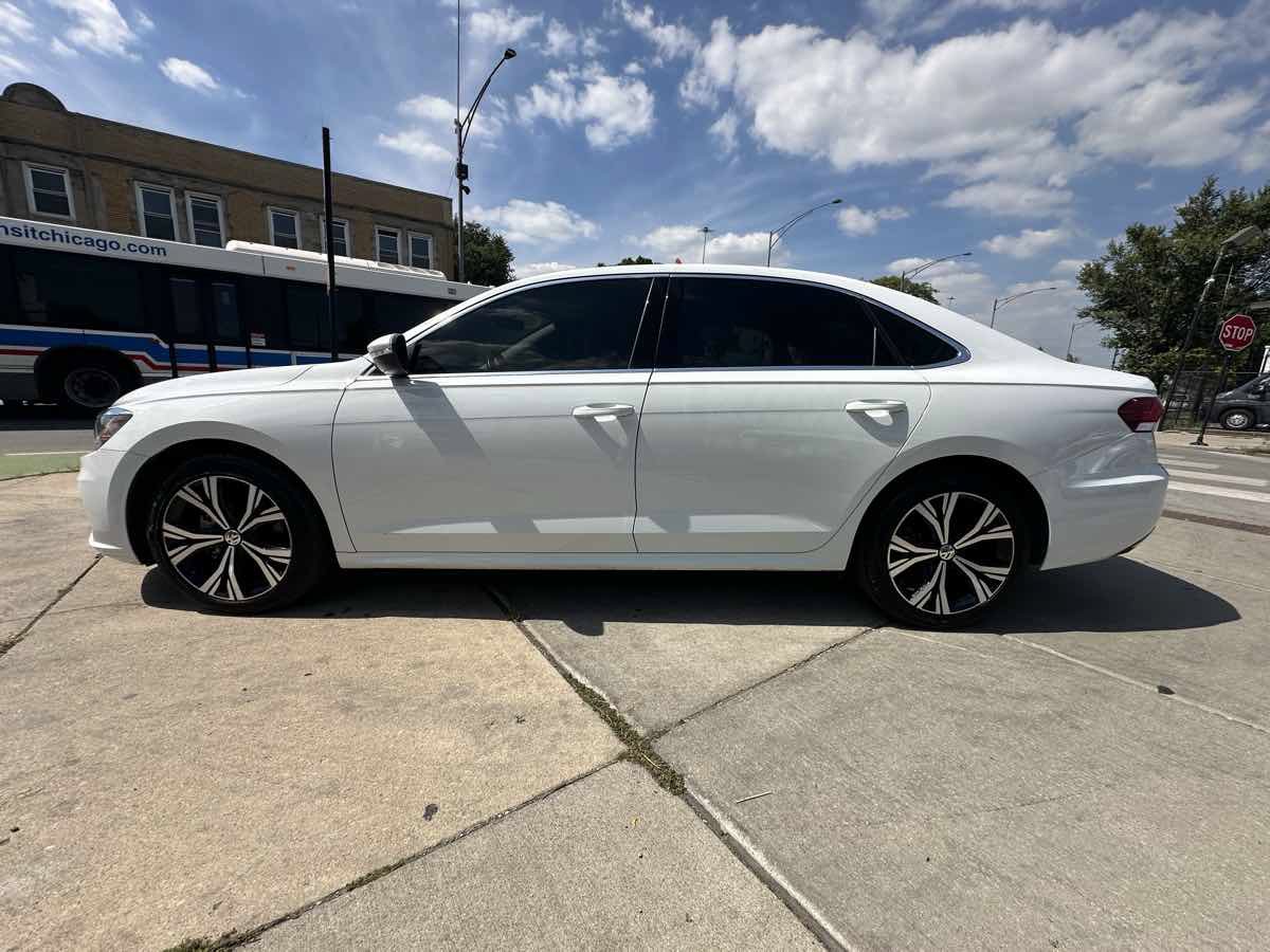 Used 2021 Volkswagen Passat 2.0T SE FWD image 8