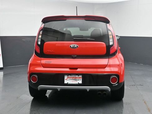 Used 2018 Kia Soul ! w/ Tech Package image 8