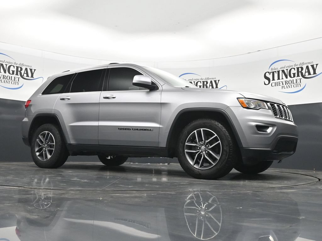 Used 2018 Jeep Grand Cherokee Laredo RWD image 26