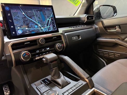 Used 2026 Toyota Tacoma TRD Sport image 27