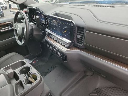 Used 2022 Chevrolet Silverado 1500 RST image 25