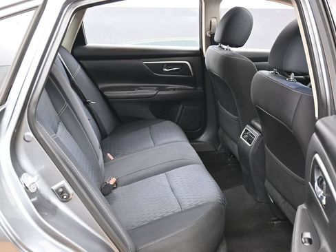 Used 2016 Nissan Altima 2.5 SV w/ Convenience Package FWD image 34
