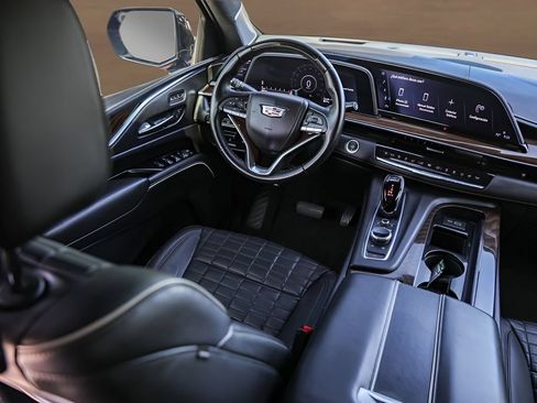 Used 2022 Cadillac Escalade Sport Platinum AWD/4WD image 29