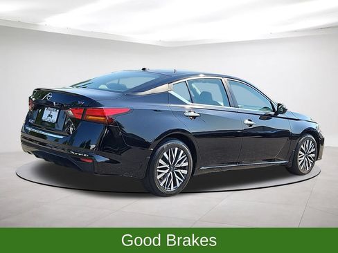 Used 2023 Nissan Altima 2.5 SV FWD image 7