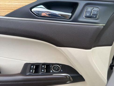 Used 2015 Lincoln MKC AWD w/ Equipment Group 101A Select image 12