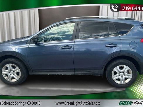 Used 2014 Toyota RAV4 LE AWD/4WD image 2